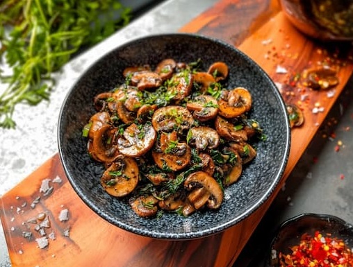 mushrooms and spinach easy