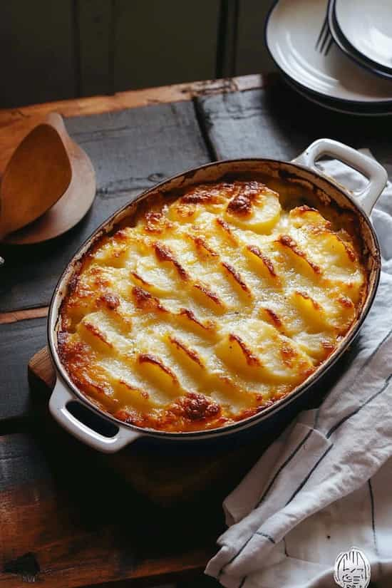 Cheesy potato gratin casserole easy recipe