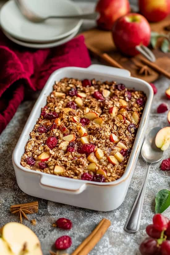 apple cinnamon baked oatmeal