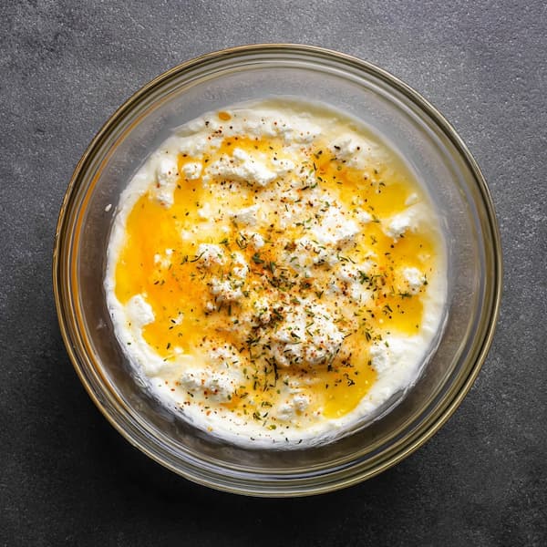 whisked eggs with cottage cheese