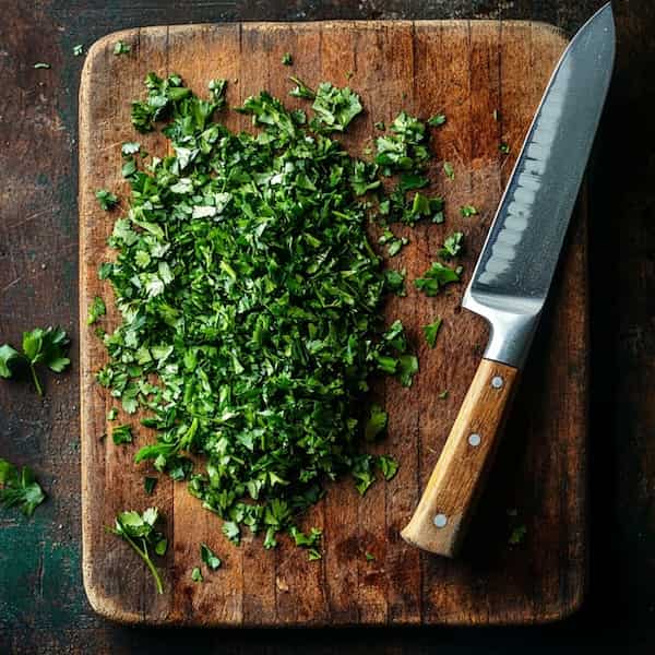 chopped parsley and chilantro