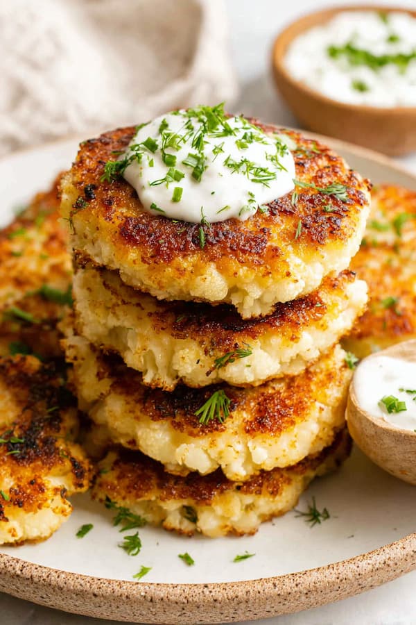cheesy cauliflower fritters