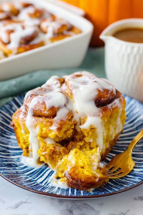 pumpkin cinnamon rolls